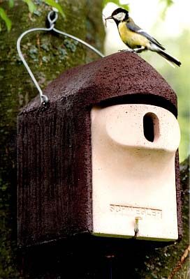 Pesälaatikko-2GR_oval_1