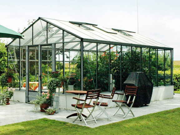 Kasvihuone sokkelilla plus_01